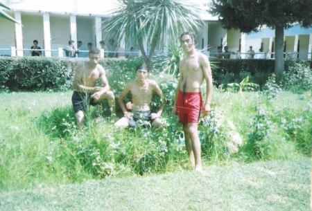 moi  et mon encle  et  un ami a meknes just a minisipale